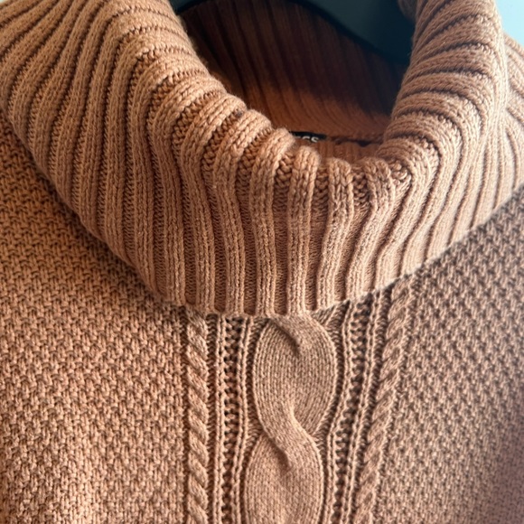 Express longer sweater great with leggings! - Picture 7 of 8